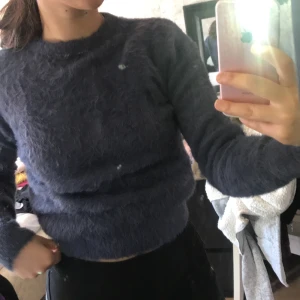 st M tröja - från zara st M passar även S