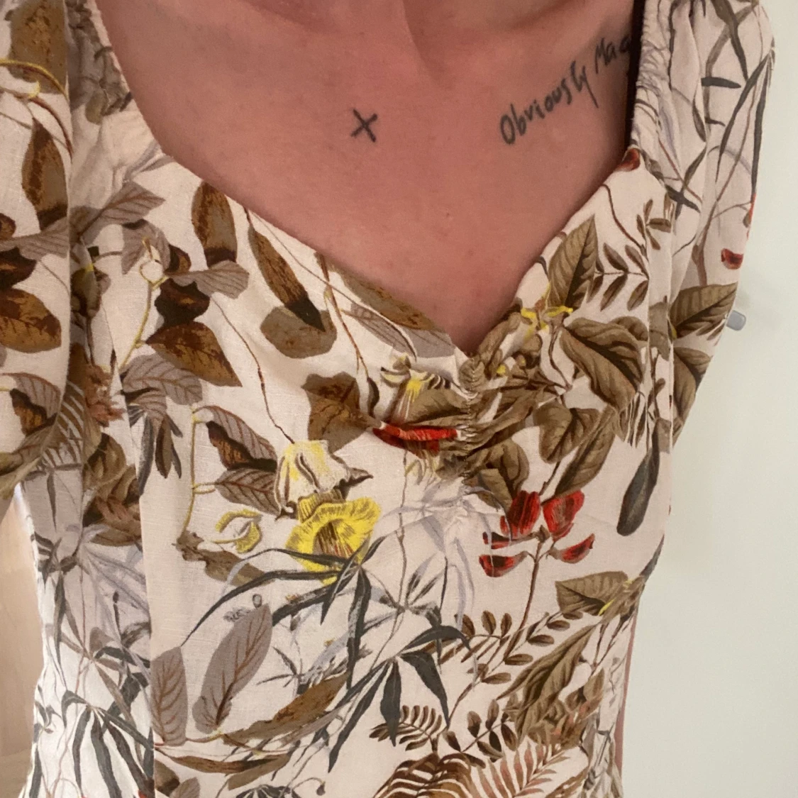 Blommig blus från H&M  - 90