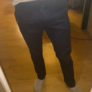 Chinos blåa  - Har typ nästan inte användaren dem 