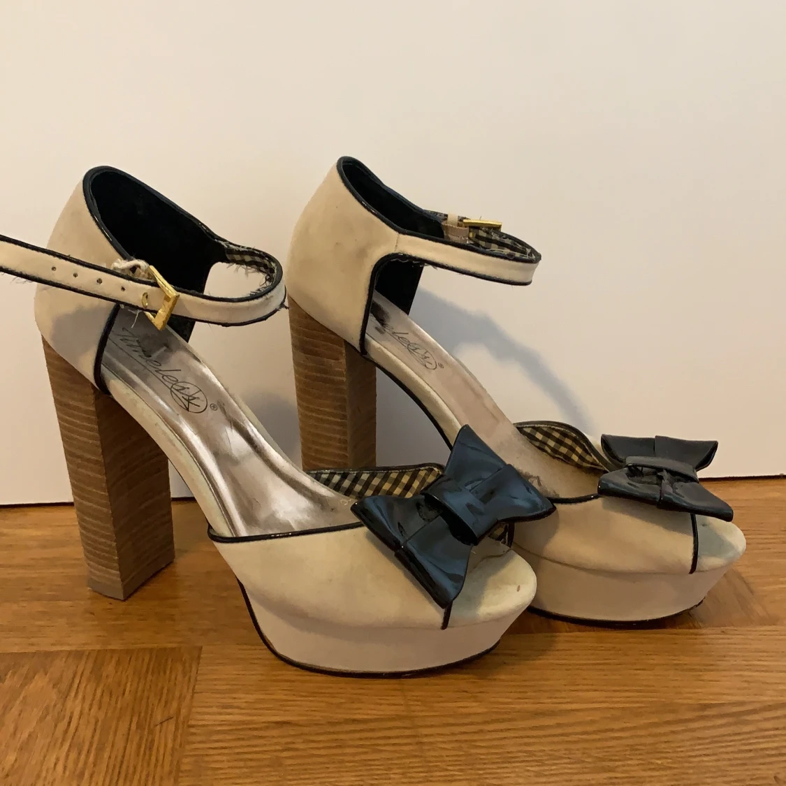 Klackar från Jimeless strl 39