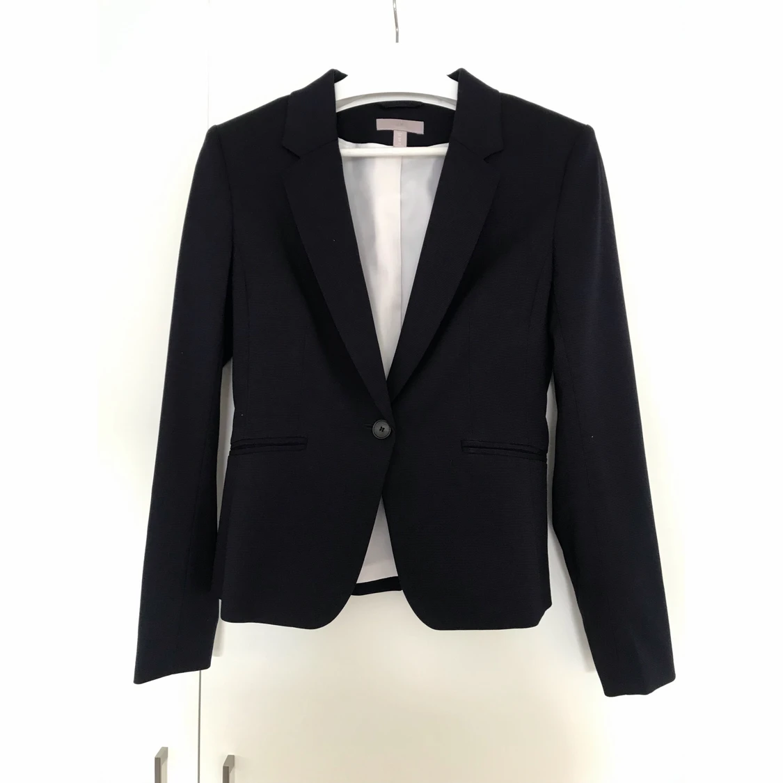 Oanvänd blå kavaj från HM