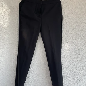 Zara kostymbyxor  - Ett var kostymbyxor från zara i xs men mer som xxs, använda några gånger men det är i bra skick.