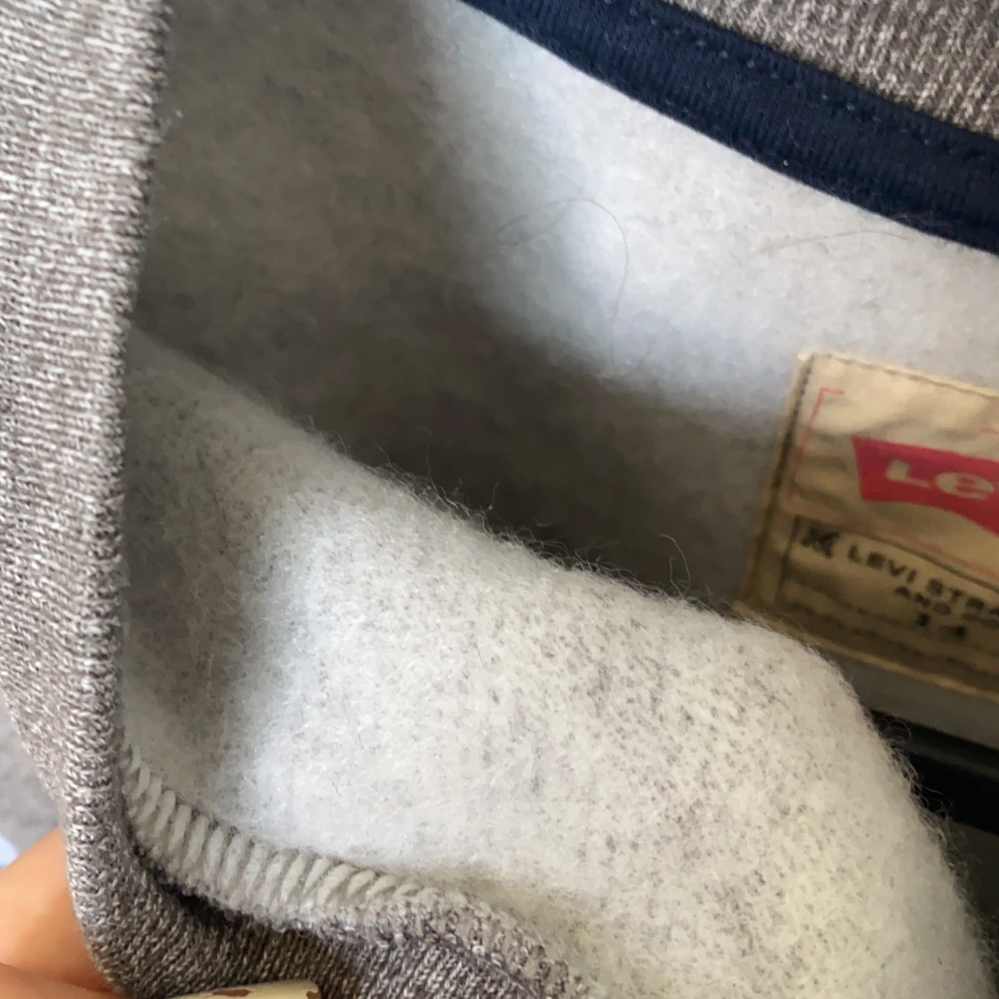 Levi’s tjocktröja  - 91