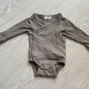 Body från Newbie storlek 56 - Body från Newbie storlek 56