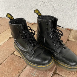 Dr Martens - Så snygga Dr Martens i jättefint skick!💗