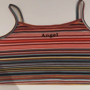 Supersöt topp💗 - Jättefin topp från Shein, den kom i fel storlek så aldrig använd💗