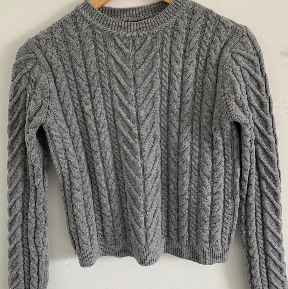 Grey sweater  - 90