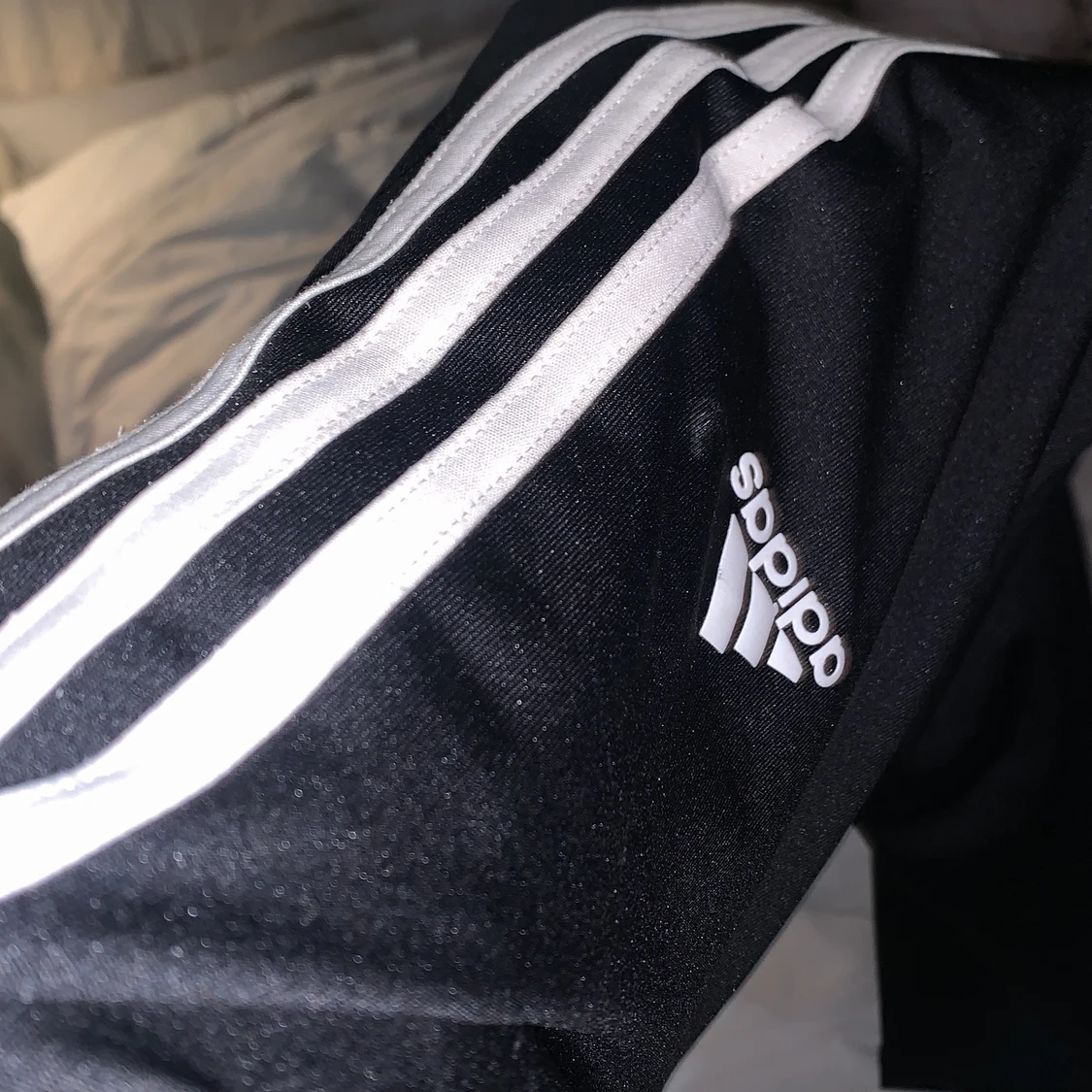 Adidasbyxor svarta - 90