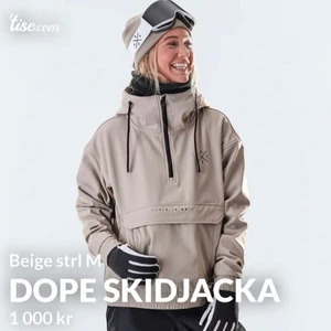 Dope jacka - Storlek M. Säljer min fina jacka för den va lite för stor för mig. Helt ny och enbart använda under sportlovet 2021.
