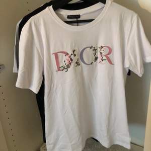 Dior T-shirt storlek m oanvänd 