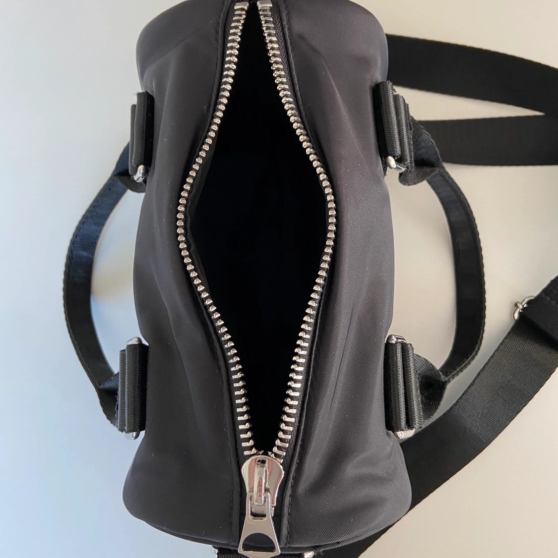 Bowling Nylon Bag från Weekday - 90