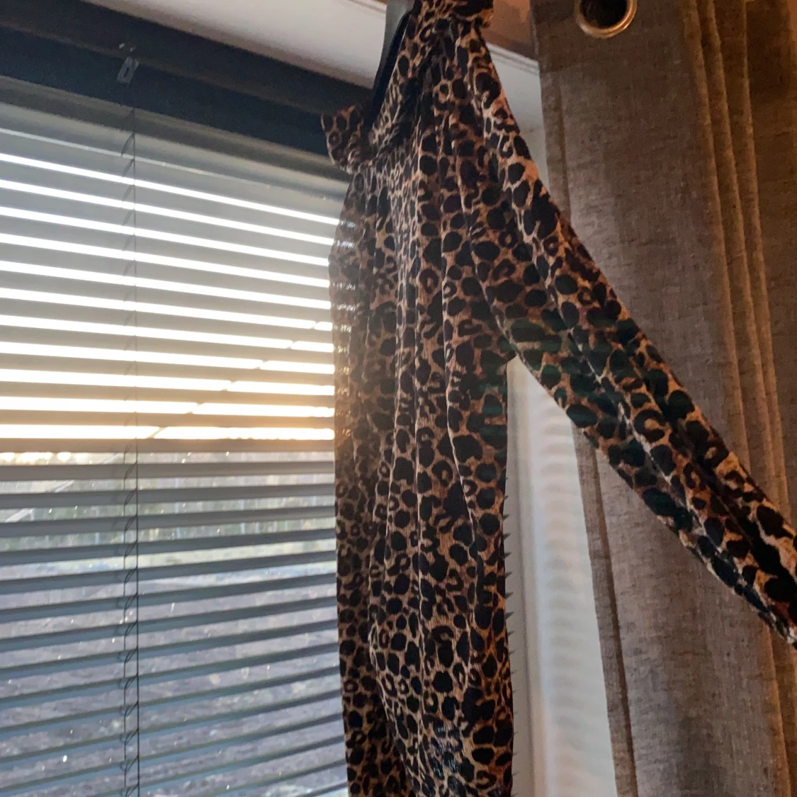 Storlek: 146/152 men känns som en XS - 90