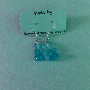 Blåa örhängen! - Fina örhängen!