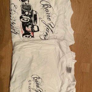 Tröja  - Finns i svart och vitt, s-l 