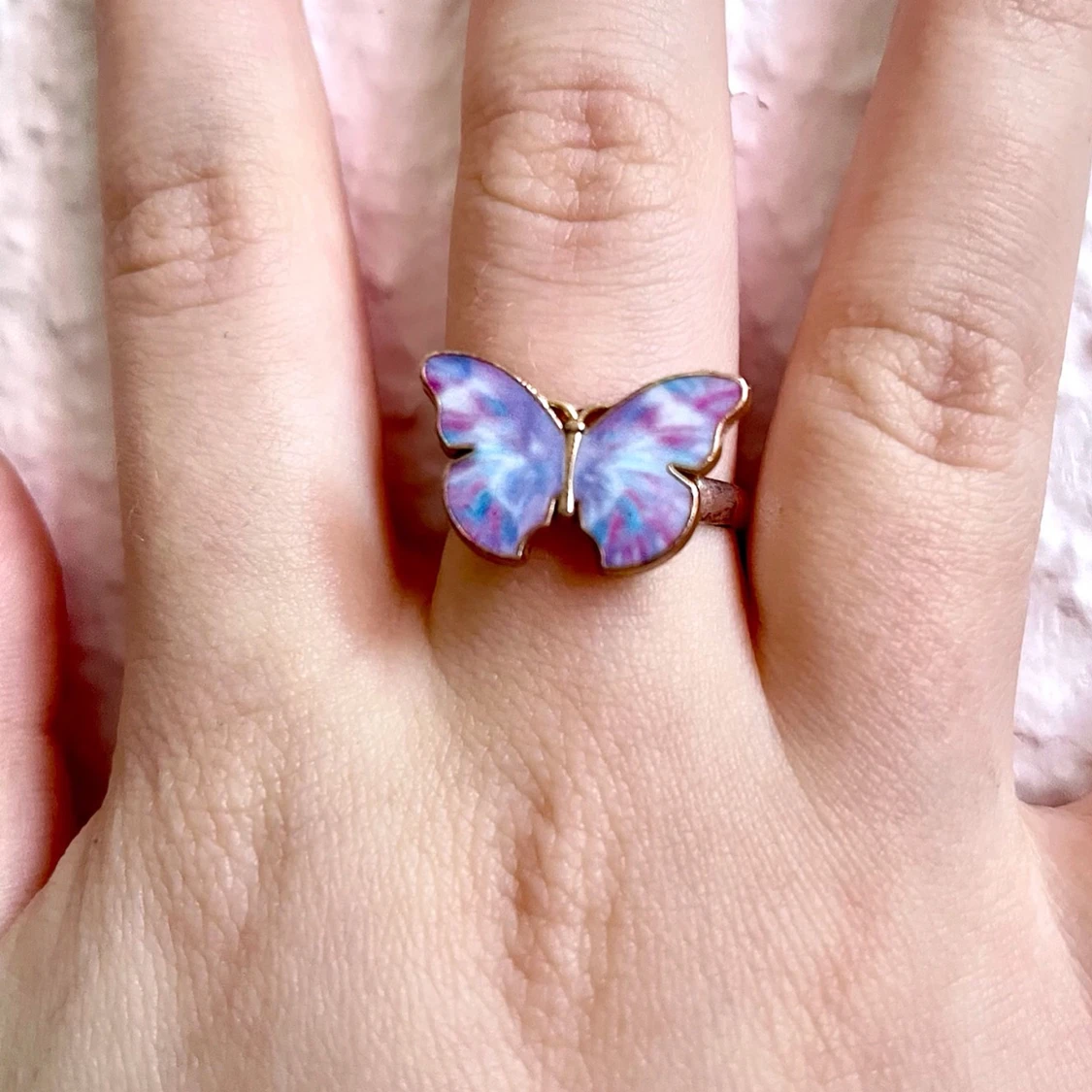 Butterfly effect ring