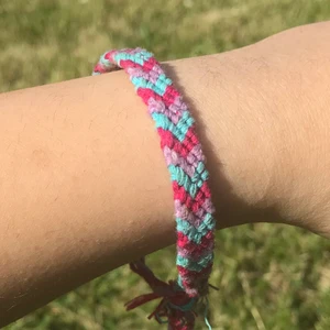 Friendship bracelet  - Handjort vänskap armband 💕💗🦋