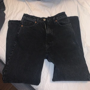 Zara jeans - Helt nya jeans från zara, säljer de pågrund av att de är för små för mig! ❤️‍🔥 ‼️ köparen står för frakten ‼️