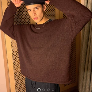 Oversized tröja  - Säljer denna snygga tröja, burit den två gånger. Storlek M. nypris 400kr mitt pris 199kr