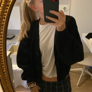 Kofta - superfin kofta ifrån H&M som är sparsamt använd 💙💙