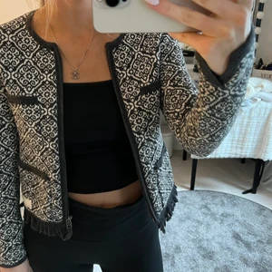 Kofta från odd molly  - Storlek 1 vilket motsvarar en S, köpt för cirka 3000 kr.