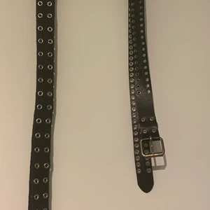 2st svarta bälten  - Jag kan mötas upp i stockholm; Botkyrka men kan nog ta mig någon annanstans om de behövs så det är bara att skriva om ni är sugna på sakerna :) 