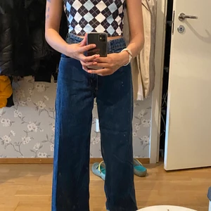 Mörkblå wide jeans  - Mörkblåa wide jeans från Zara i strl 32