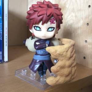 Gaara nendroid köpt för några månader sedan. Det är inte en riktig nendroid men den ser helt vanlig ut. Det finns några skrapor, därför har jag sänkt priset på produkten. Jag köpte den på amazon för 310kr. 