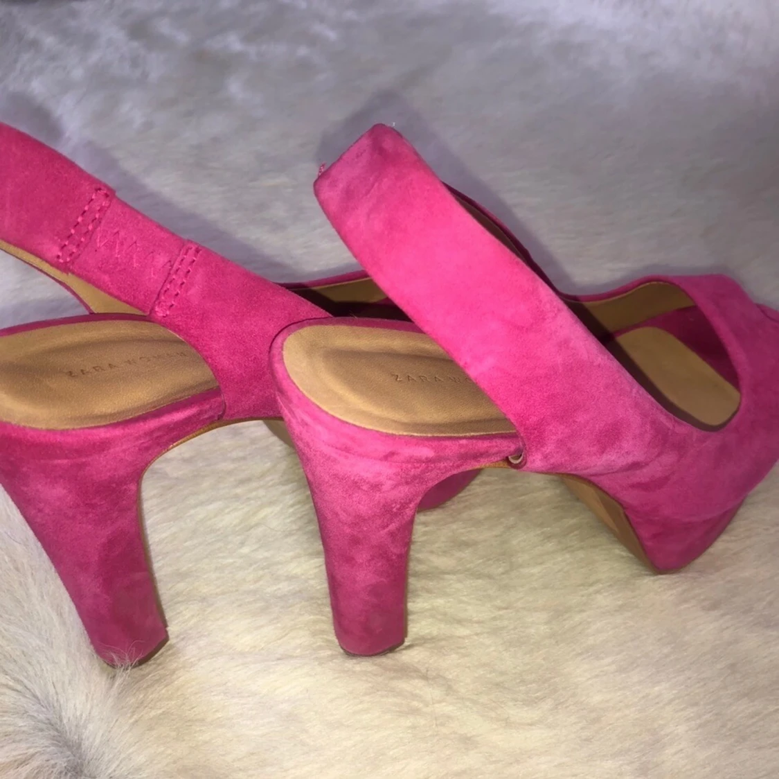 Zara klackar i Hot Pink Suede - 91