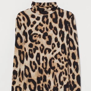 Topp med öppen rygg  - Aldrig använd! 