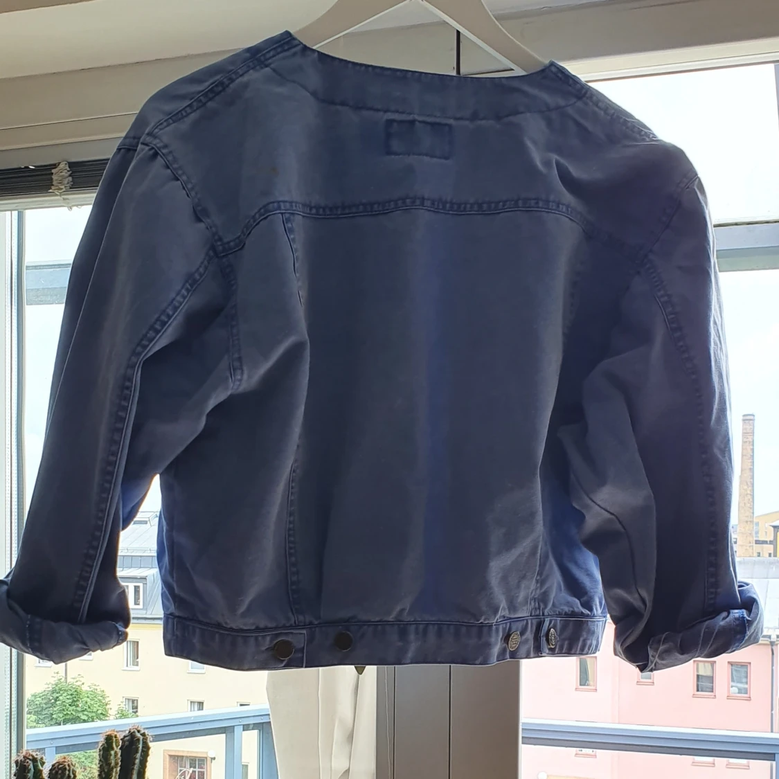 Super fint design över size jacka  - 90