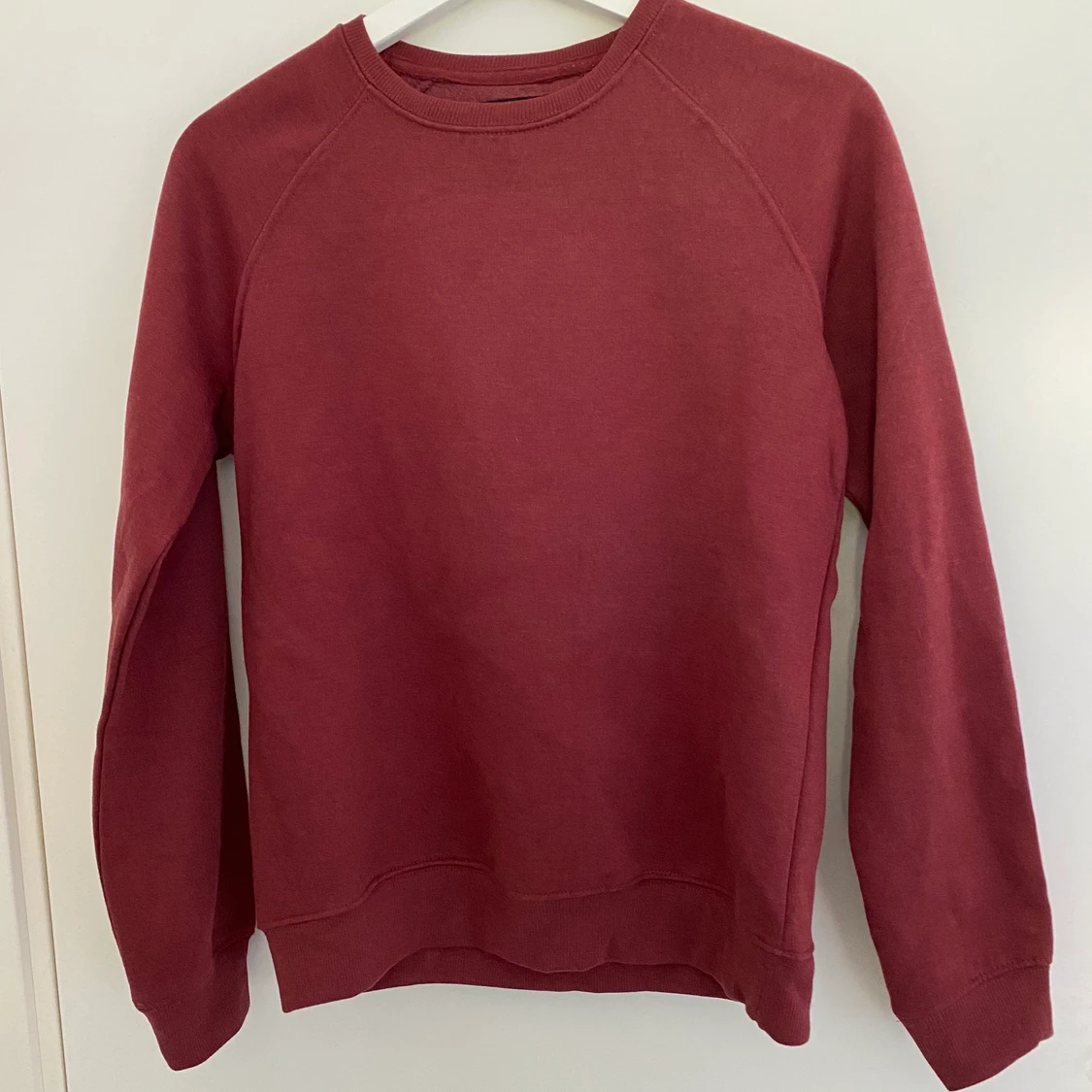 Vinröd sweatshirt 