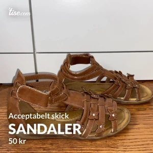 Sandaler (barn) - Ett bar bruna sandaler från CupCake (barn). Använda på dagiset. 50kr + 96kr frakt