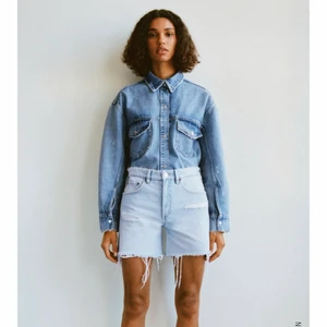 Jeansshorts  - Helt nya jeansshorts från Zara, aldrig använda då storleken inte passade mig:( 