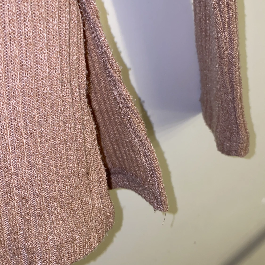 Stickad beige tröja  - 90