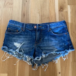 Shorts - Fina shorts till sommaren!🌞 kommer från Gina, använda ett fåtal gånger därför i ett nyskick☺️ 