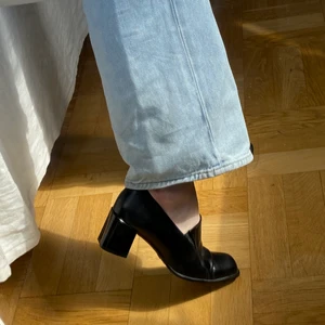 klackskor - Söta klackskor från Italien💕 i gott skick, köpta second hand! Säljer pga för liten storlek. Strl 38 😌