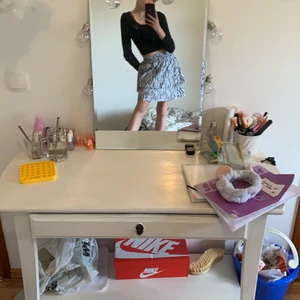 Kjol😇 - Superfin kjol med zebra mönster. Är xs men passar s🐻🌸