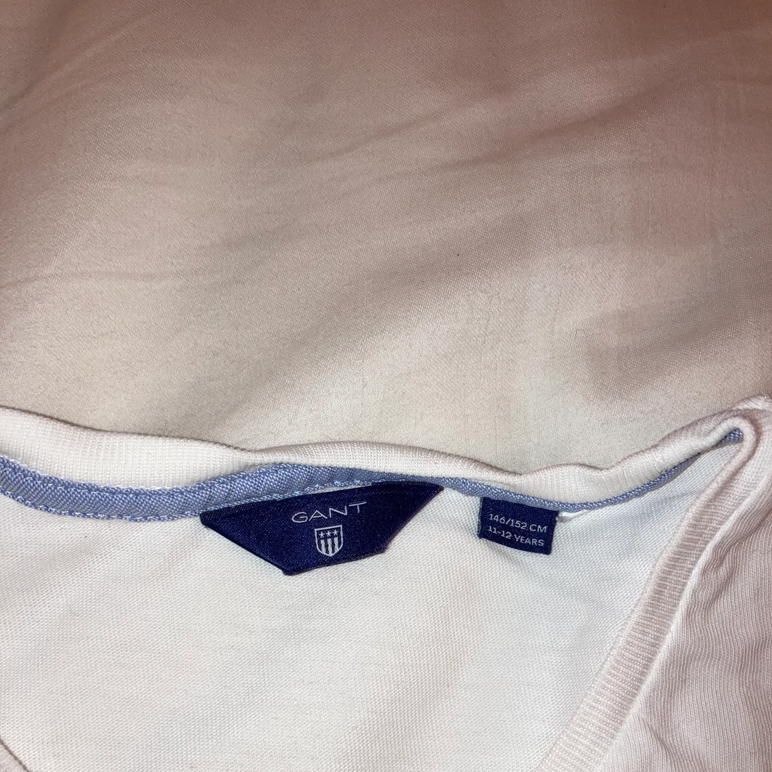 Vit T-shirt från Gant - 90