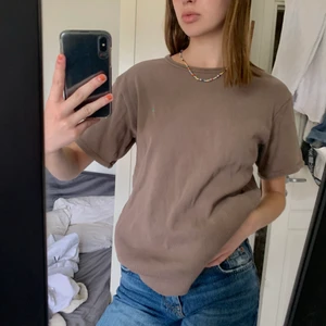 Brun Boomerang T-shirt🤎 - Snygg ribbat T-shirt från märket Boomerang. Ascool verkligen🙏🏼 Storlek M/L! 100 exkl frakt