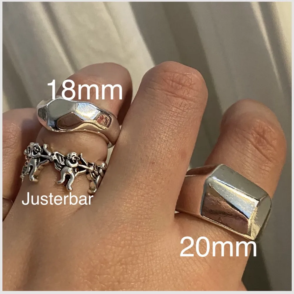 silverfärgade ringar (inte äkta silver) köp alla tre direkt för 120kr 💖. Accessoarer.