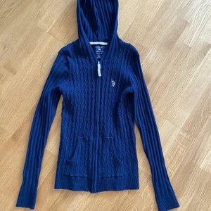 US polo tröja  - Marinblå US polo kofta 