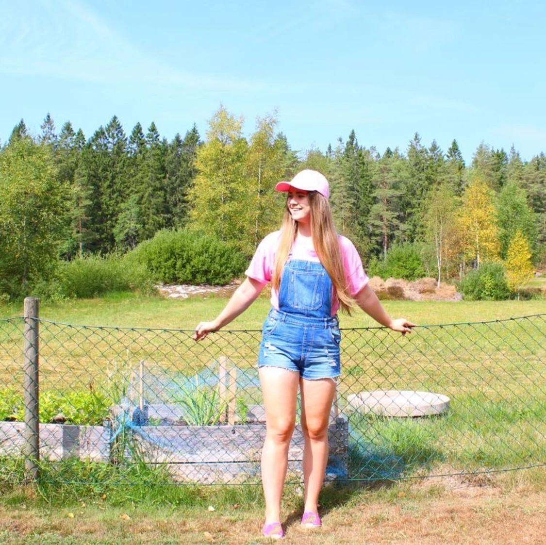 Hängsleshorts i denim