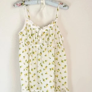 En vintage Victoria secret klänning  - En somrig vintage Victoria secret klänning 