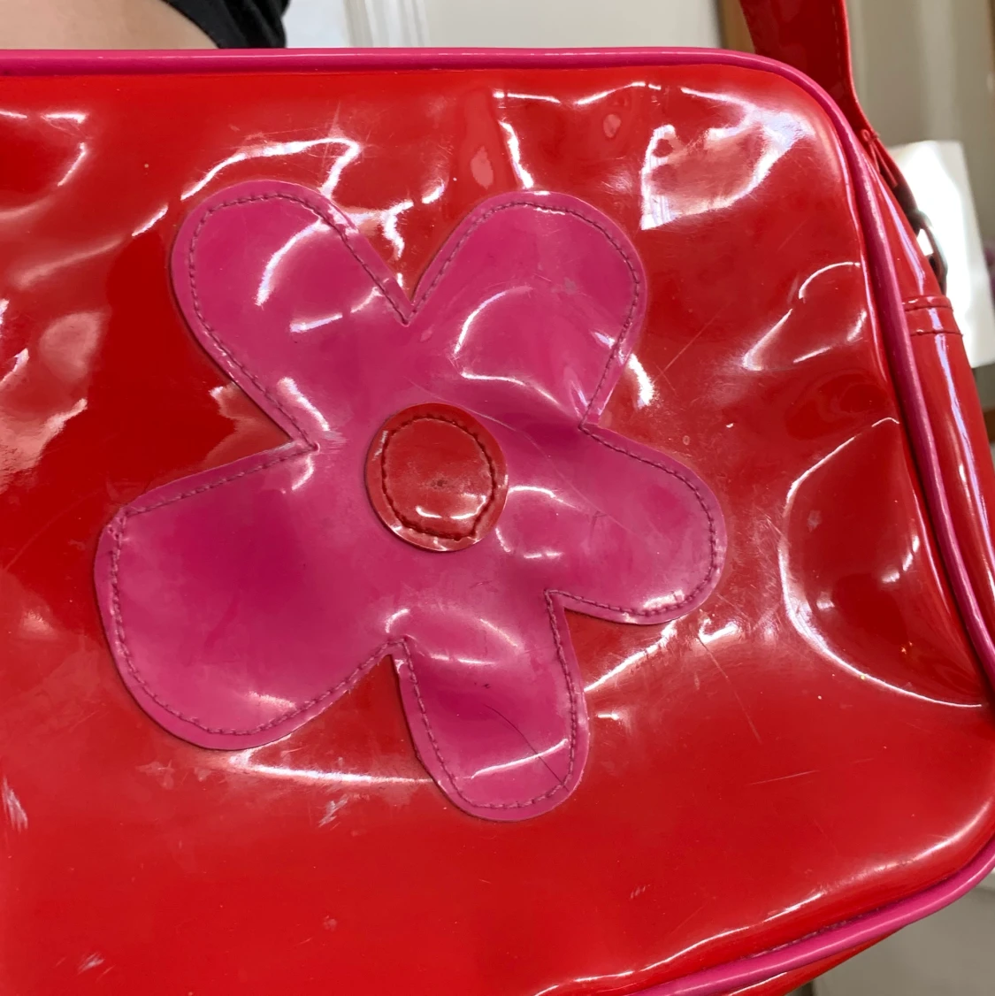 Lack väska med blomma - 91