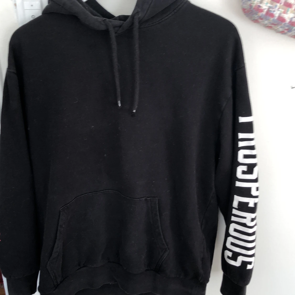 Svart Hoodie - 90