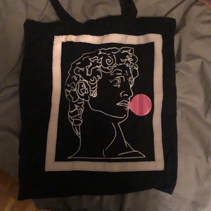 Kasse - Kasse jag köpte från ett UF företag men som inte kommit till användning. Reflex som syns på andra bilden. Använd 1 gång.