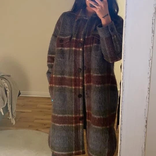 Längre jacka från zara i nyskick 