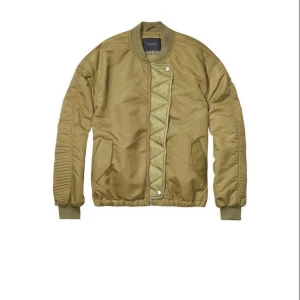 Scotch&Soda jacka - Använd en gång. Jackan är kaki grön och väldigt fint skick.