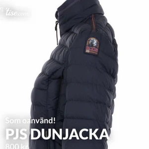 Pjs - Säljer min parajumper pga fel storlek. Den är som ny dvs den har inga hål, slitningar eller liknande. Inte använd så mycket heller, nästan oanvänd. 