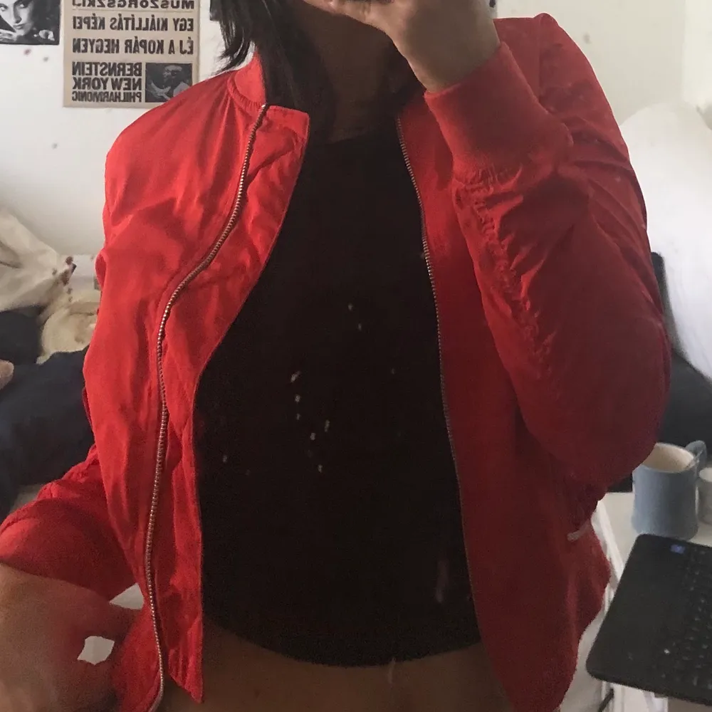 Bershka jacket red, used only a few times. Jackor.